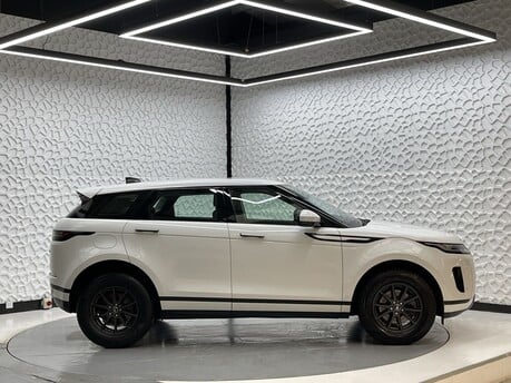 Land Rover Range Rover Evoque STANDARD MHEV 8