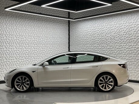 Tesla Model 3 LONG RANGE AWD 4