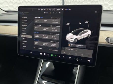 Tesla Model 3 LONG RANGE AWD 22