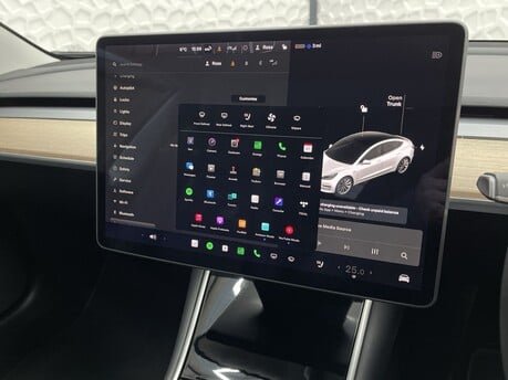 Tesla Model 3 LONG RANGE AWD 25