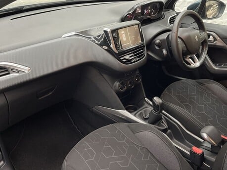 Peugeot 2008 PURETECH ACTIVE 11