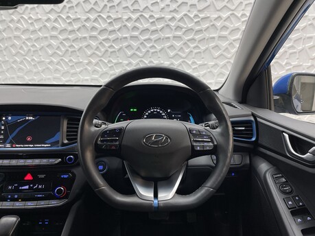 Hyundai IONIQ PREMIUM 18