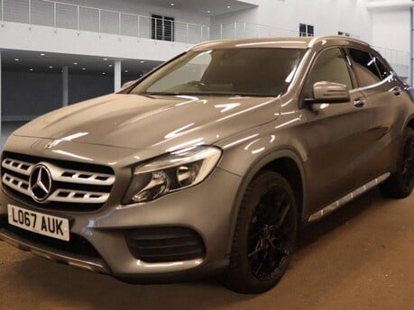 Mercedes-Benz GLA GLA 220 D 4MATIC AMG LINE 8