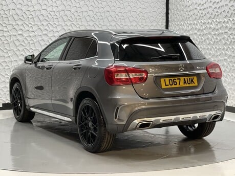 Mercedes-Benz GLA GLA 220 D 4MATIC AMG LINE 5