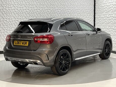 Mercedes-Benz GLA GLA 220 D 4MATIC AMG LINE 7