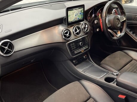 Mercedes-Benz GLA GLA 220 D 4MATIC AMG LINE 11