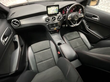 Mercedes-Benz GLA GLA 220 D 4MATIC AMG LINE 16