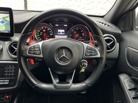 Mercedes-Benz GLA GLA 220 D 4MATIC AMG LINE 18