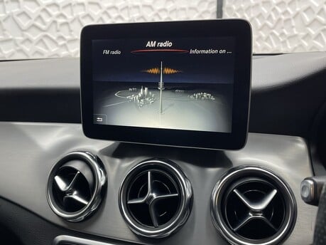 Mercedes-Benz GLA GLA 220 D 4MATIC AMG LINE 23