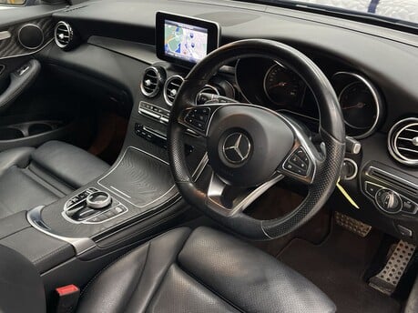 Mercedes-Benz GLC GLC 220 D 4MATIC AMG LINE 10