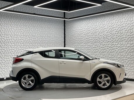 Toyota C-HR ICON 8