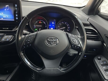 Toyota C-HR ICON 18