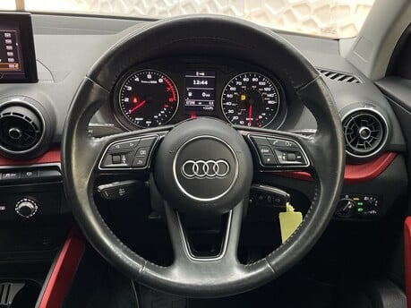 Audi Q2 TFSI SPORT 18