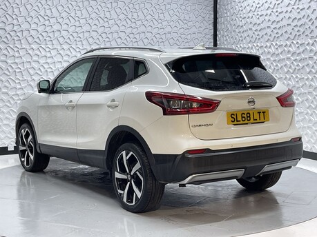 Nissan Qashqai TEKNA DIG-T 5