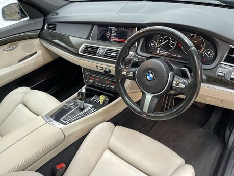 BMW 5 Series 520D M SPORT GRAN TURISMO 10