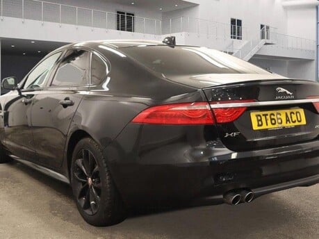 Jaguar XF R-SPORT 10