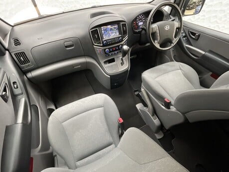 Hyundai I800 CRDI SE NAV 16