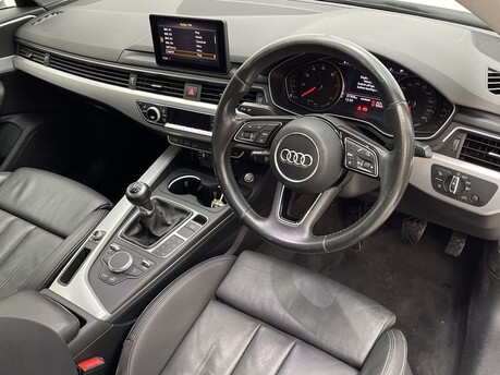 Audi A4 TFSI SPORT 10