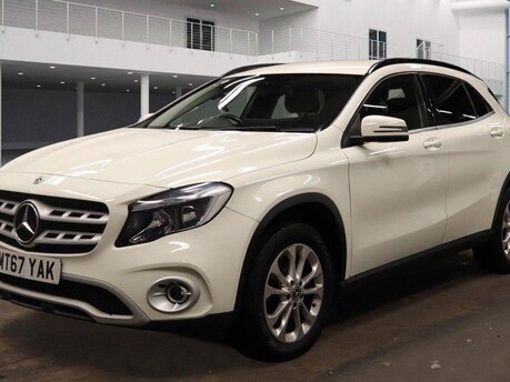 Mercedes-Benz GLA GLA 200 D SE 7