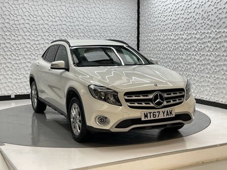 Mercedes-Benz GLA GLA 200 D SE 1