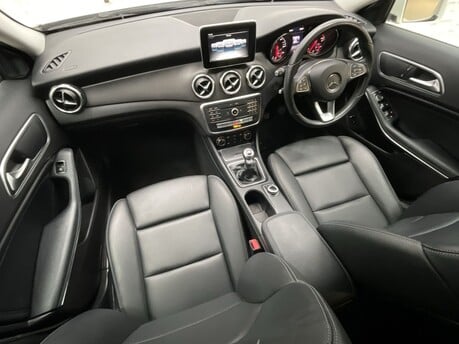 Mercedes-Benz GLA GLA 200 D SE 16