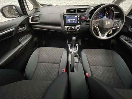 Honda Jazz I-VTEC SE NAVI 16