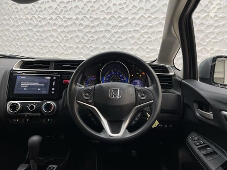 Honda Jazz I-VTEC SE NAVI 18