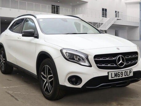 Mercedes-Benz GLA GLA 180 URBAN EDITION