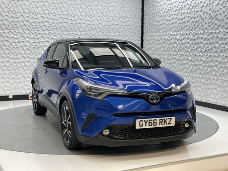 Toyota C-HR DYNAMIC 1