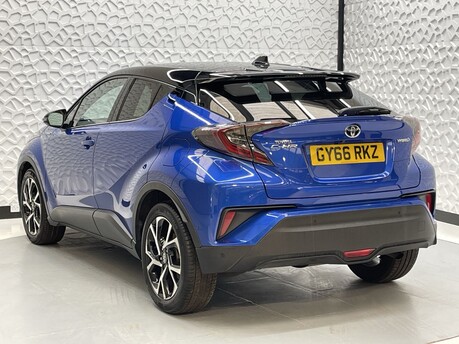 Toyota C-HR DYNAMIC 5