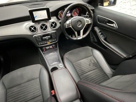 Mercedes-Benz GLA GLA220 CDI 4MATIC AMG LINE PREMIUM PLUS 14