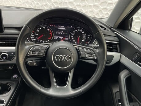 Audi A4 AVANT TFSI SPORT 18