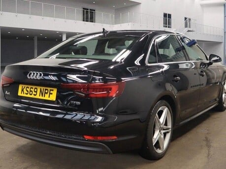 Audi A4 TFSI S LINE 11