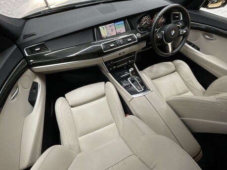 BMW 5 Series 520D M SPORT GRAN TURISMO 16