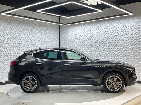 Maserati Levante D V6 8