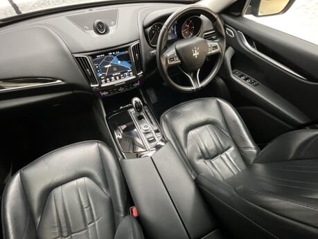 Maserati Levante D V6 14