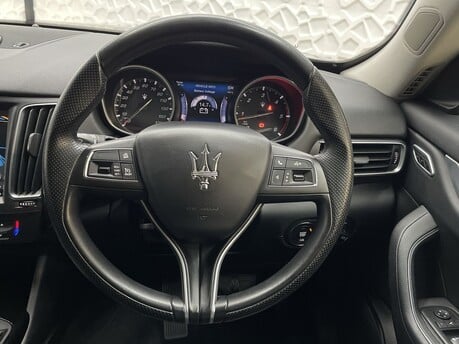 Maserati Levante D V6 18