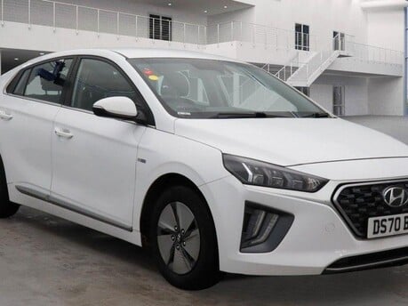 Hyundai IONIQ PREMIUM MHEV