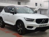 Volvo XC40 RECHARGE T4 R-DESIGN 1