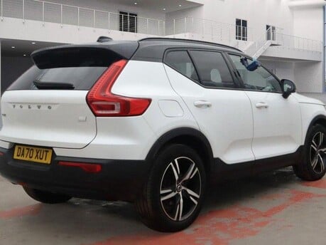 Volvo XC40 RECHARGE T4 R-DESIGN 11