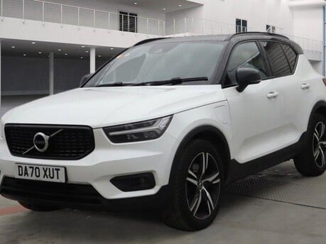 Volvo XC40 RECHARGE T4 R-DESIGN 8