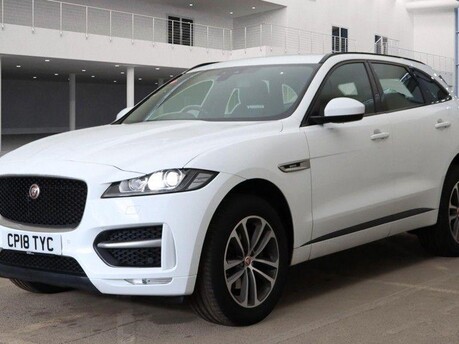 Jaguar F-Pace R-SPORT AWD 7