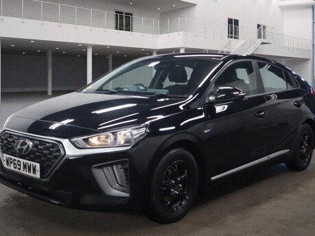 Hyundai IONIQ SE CONNECT MHEV 7