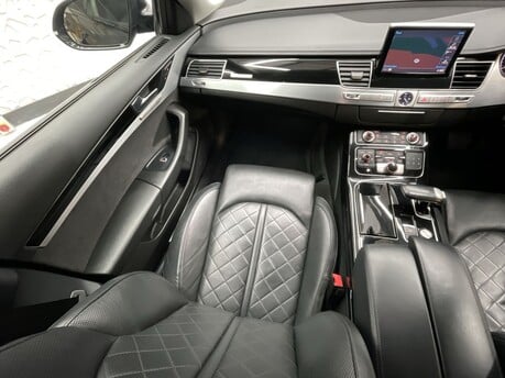 Audi A8 TDI QUATTRO BLACK EDITION 15