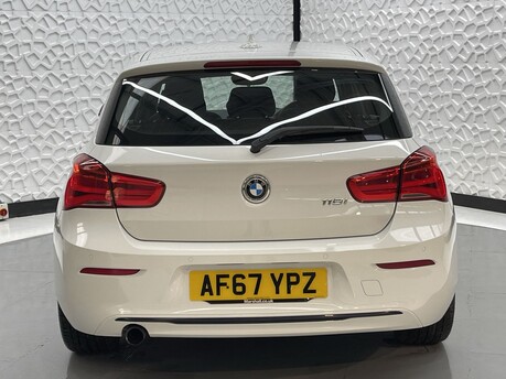 BMW 1 Series 118I SPORT 6