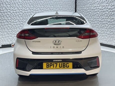 Hyundai IONIQ PREMIUM SE MHEV 6