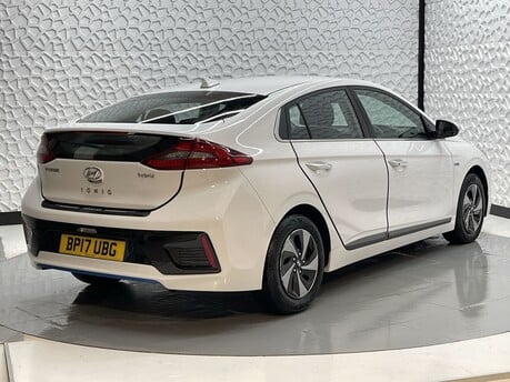 Hyundai IONIQ PREMIUM SE MHEV 7