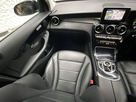 Mercedes-Benz GLC GLC 220 D 4MATIC URBAN EDITION 15