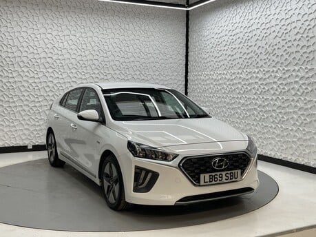 Hyundai IONIQ FIRST EDITION MHEV 1