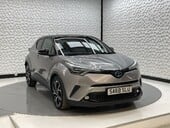 Toyota C-HR DYNAMIC 1